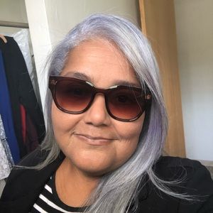 Meet your Posher, Sorana